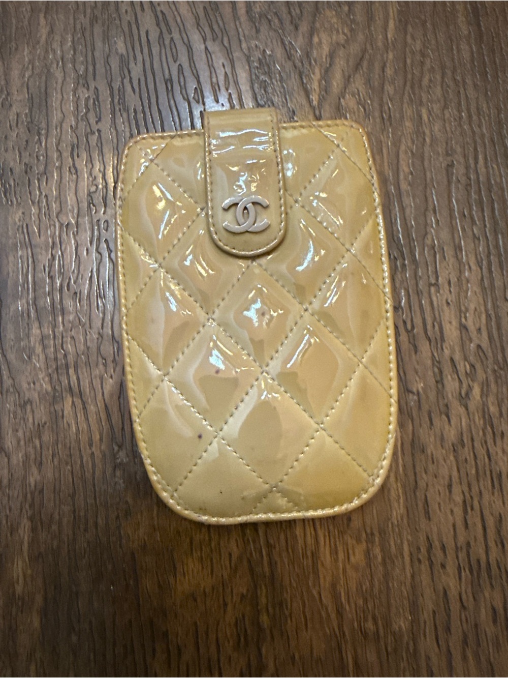 CHANEL Quilted Patent Leather Phone Pouch // wallet in Light Beige